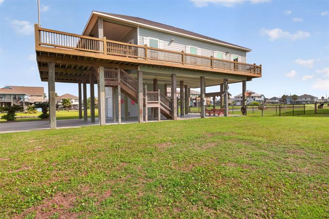 844 Eastview, Crystal Beach, TX 77650