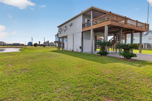844 Eastview, Crystal Beach, TX 77650