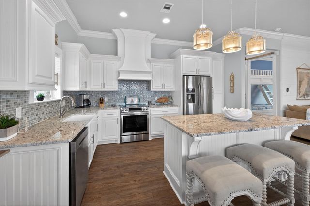 844 Eastview, Crystal Beach, TX 77650