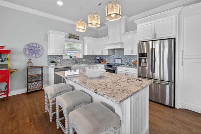 844 Eastview, Crystal Beach, TX 77650