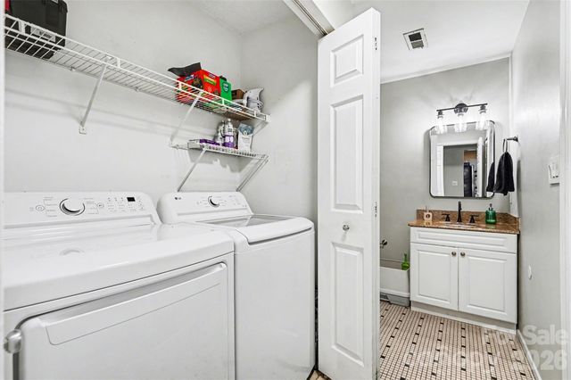 2512 Cranbrook Lane 3, Charlotte, NC 28207