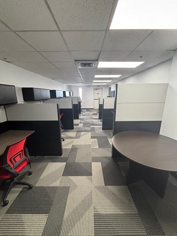 11 Almgren Dr A26, Agawam, MA 01001