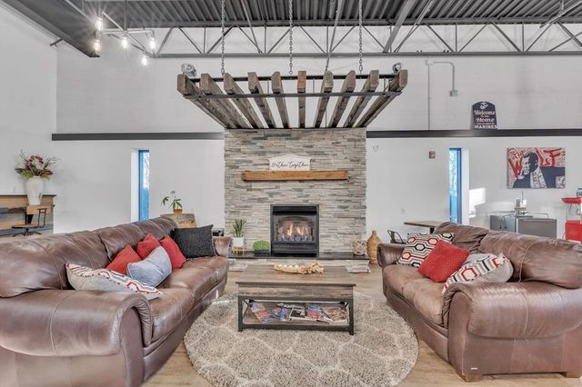 11 Almgren Dr A26, Agawam, MA 01001