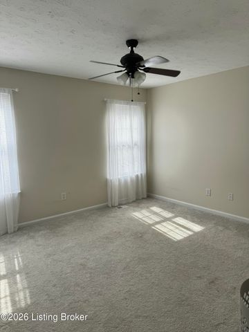 4110 Hickoryview Dr, Louisville, KY 40299