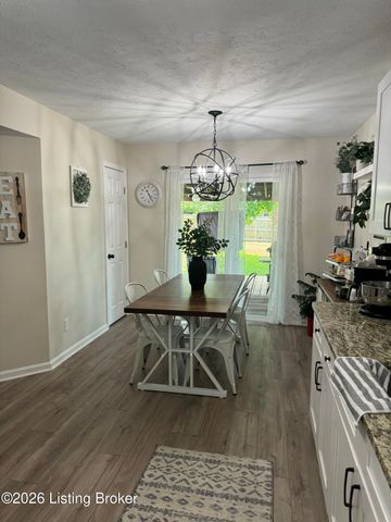 4110 Hickoryview Dr, Louisville, KY 40299