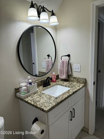4110 Hickoryview Dr, Louisville, KY 40299