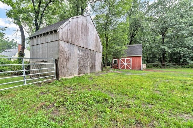 69R Anthony St, Berkley, MA 02779