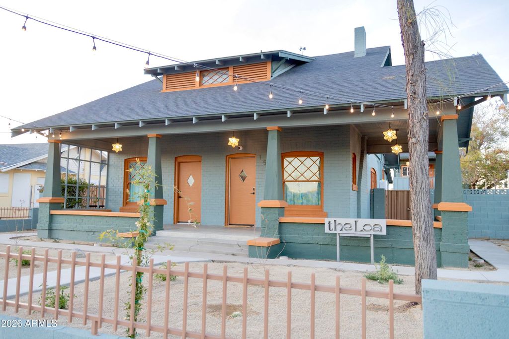 Image 4 of property listing at 1502 W MONROE Street, Phoenix, AZ 85007