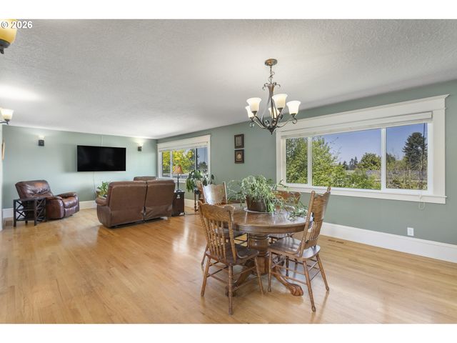 13725 Ne FREMONT Ct, Portland, OR 97230