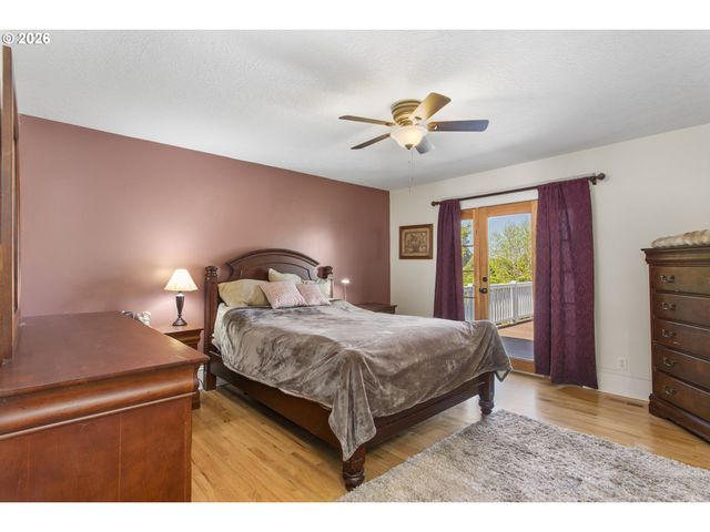 13725 Ne FREMONT Ct, Portland, OR 97230