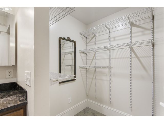 13725 Ne FREMONT Ct, Portland, OR 97230