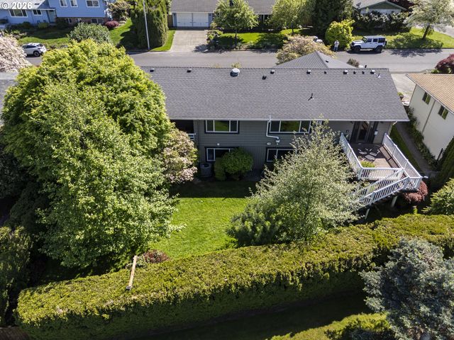 13725 Ne FREMONT Ct, Portland, OR 97230