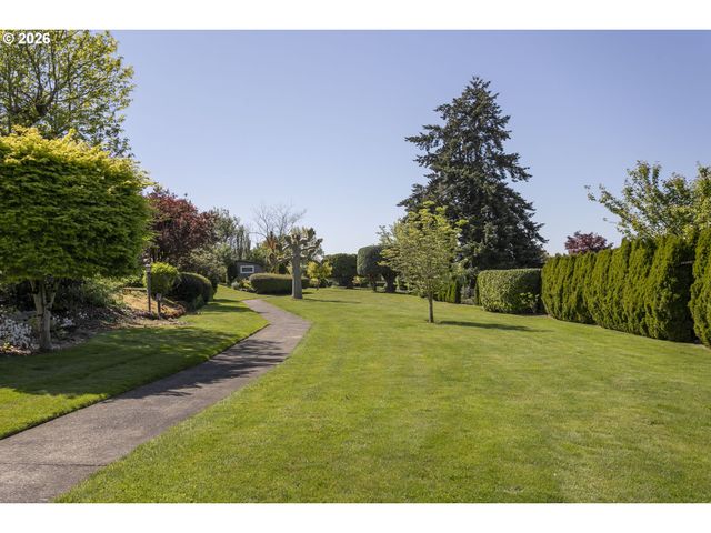 13725 Ne FREMONT Ct, Portland, OR 97230