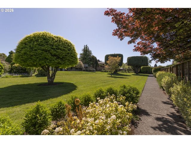 13725 Ne FREMONT Ct, Portland, OR 97230