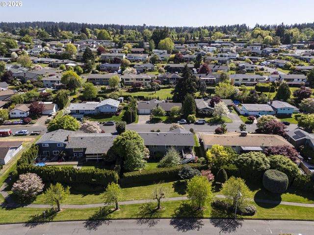 13725 Ne FREMONT Ct, Portland, OR 97230