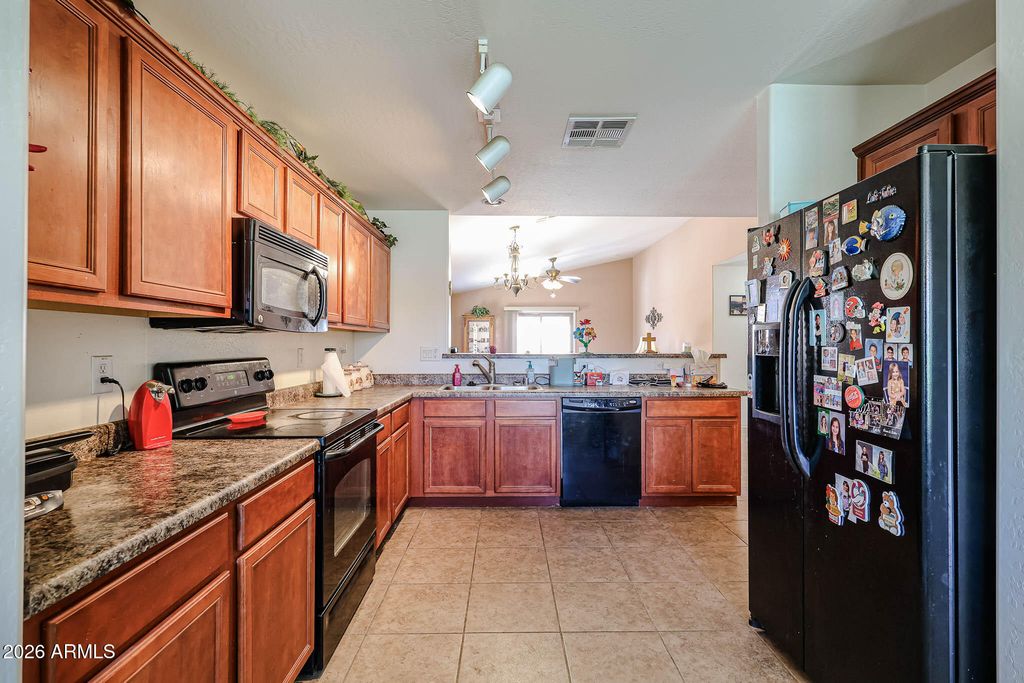 16600 W DESERT BLOOM Street, Goodyear, AZ 85338 — photo 3