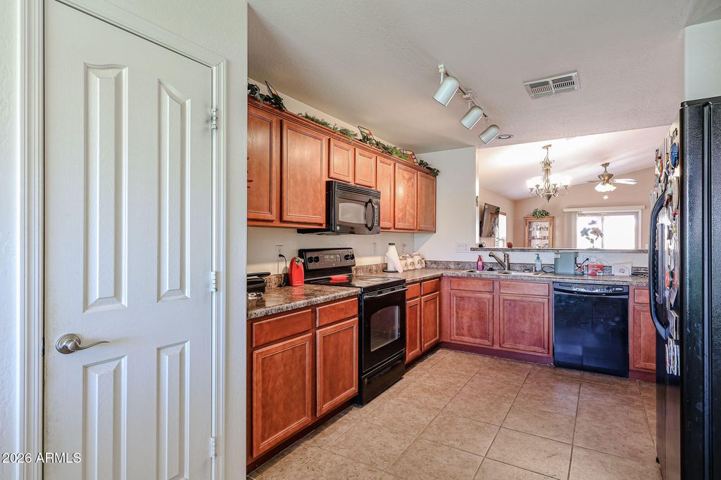 16600 W DESERT BLOOM Street, Goodyear, AZ 85338 — photo 4