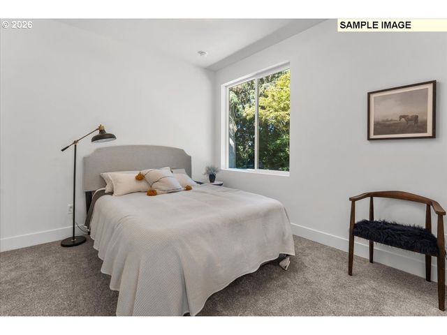 5041 Se King Rd B, Milwaukie, OR 97222