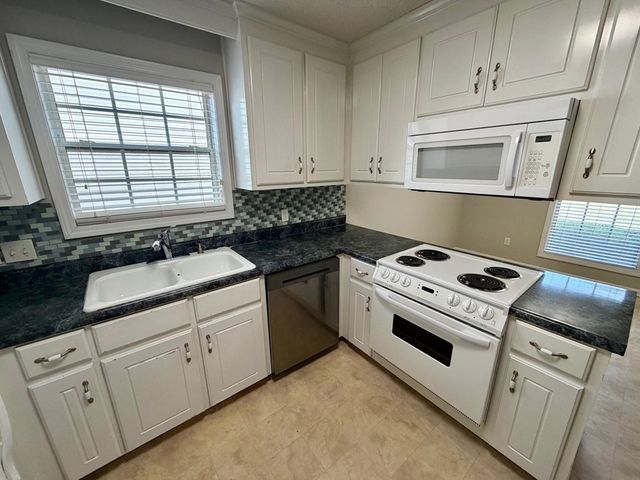 142 Tree Crest Dr., Dothan, AL 36301