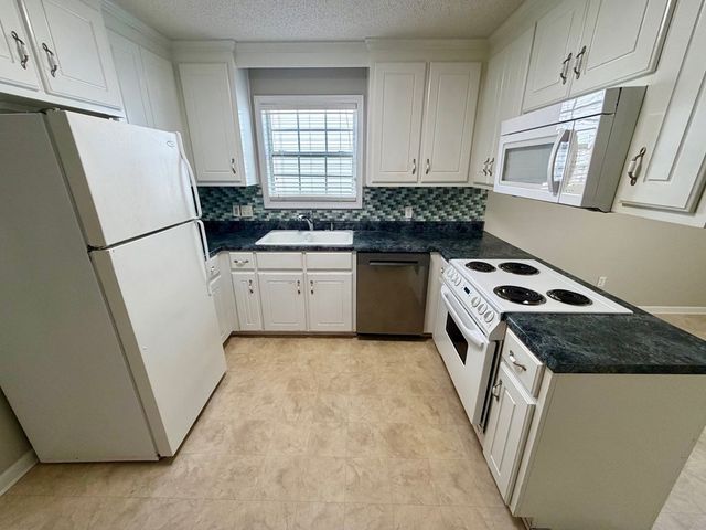 142 Tree Crest Dr., Dothan, AL 36301