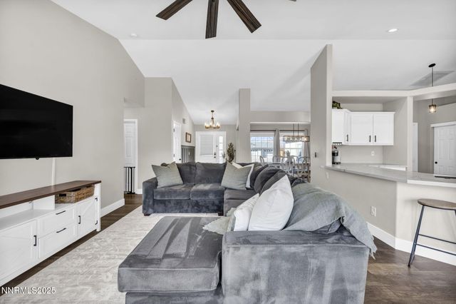 2639 Wildrye Court, Minden, NV 89423