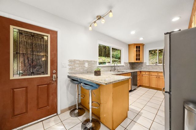 650 Lakeview Drive, Felton, CA 95018