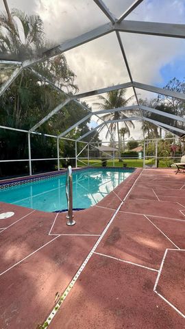 112 Princess Court, Royal Palm Beach, FL 33411