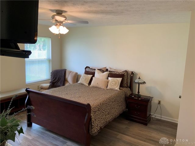 807 Plover Lane, Englewood, OH 45315