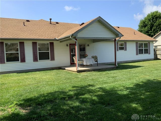 807 Plover Lane, Englewood, OH 45315