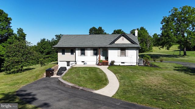 44 WORMAN RD, Douglassville, PA 19518