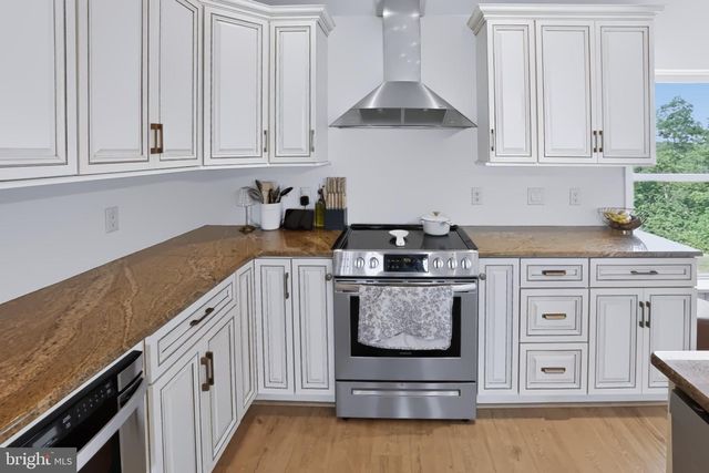 44 WORMAN RD, Douglassville, PA 19518