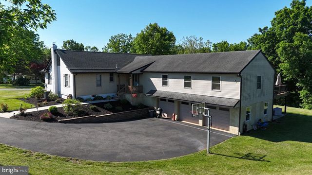 44 WORMAN RD, Douglassville, PA 19518