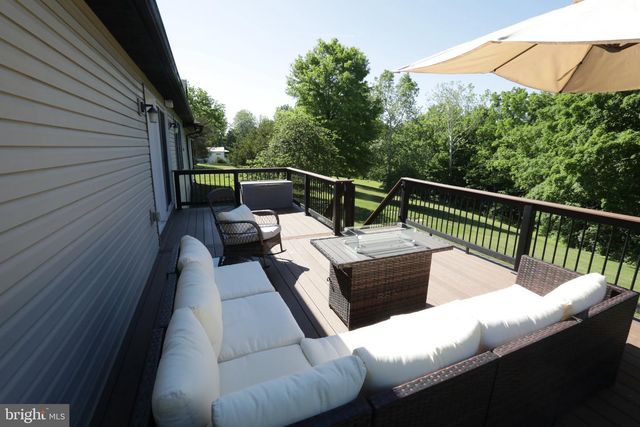 44 WORMAN RD, Douglassville, PA 19518