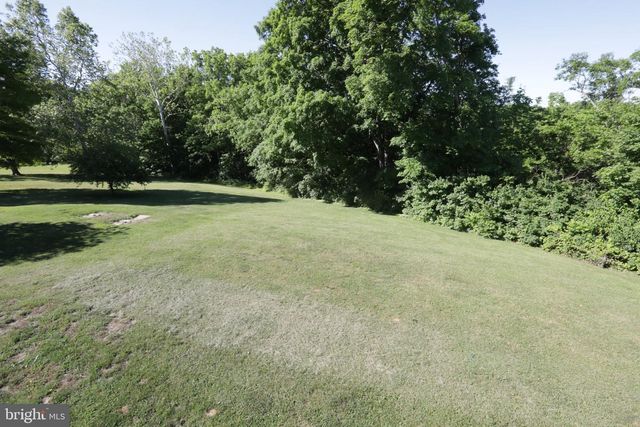 44 WORMAN RD, Douglassville, PA 19518