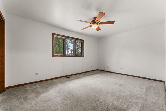 652 Naoma Drive, Crete, IL 60417