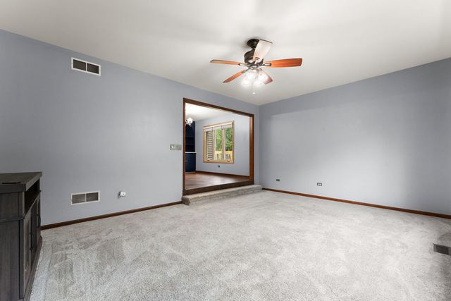 652 Naoma Drive, Crete, IL 60417