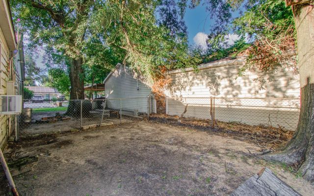 56 Trenwood Lane, Houston, TX 77022