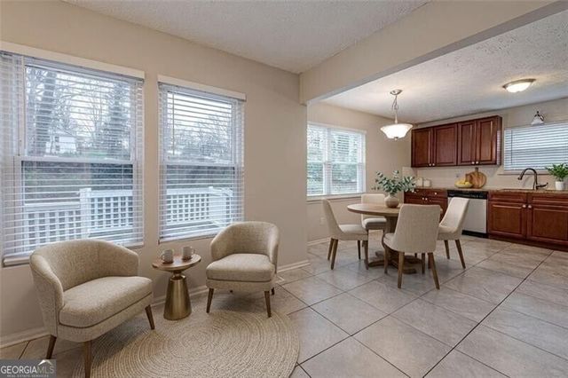 549 Pineland Circle SW, Mableton, GA 30126