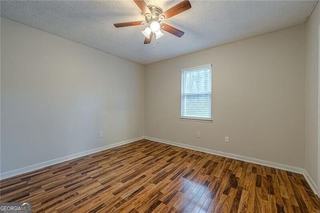 549 Pineland Circle SW, Mableton, GA 30126