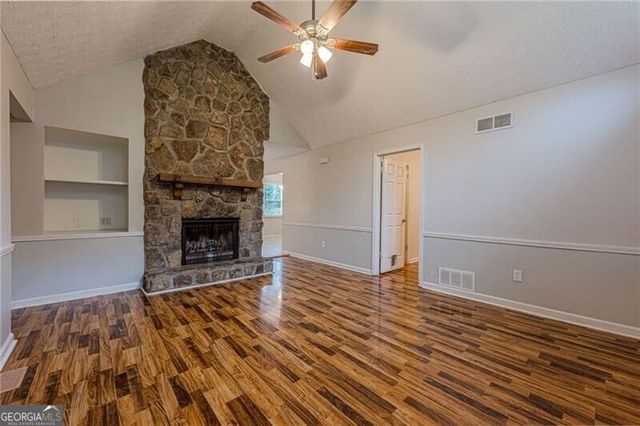 549 Pineland Circle SW, Mableton, GA 30126