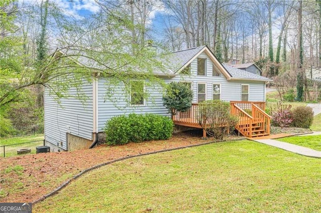 549 Pineland Circle SW, Mableton, GA 30126 — exterior