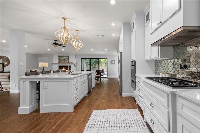 611 Westview Avenue, Fort Worth, TX 76107