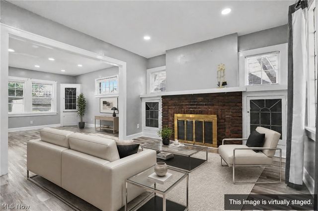 3394 Lownesdale Road, Cleveland Heights, OH 44112