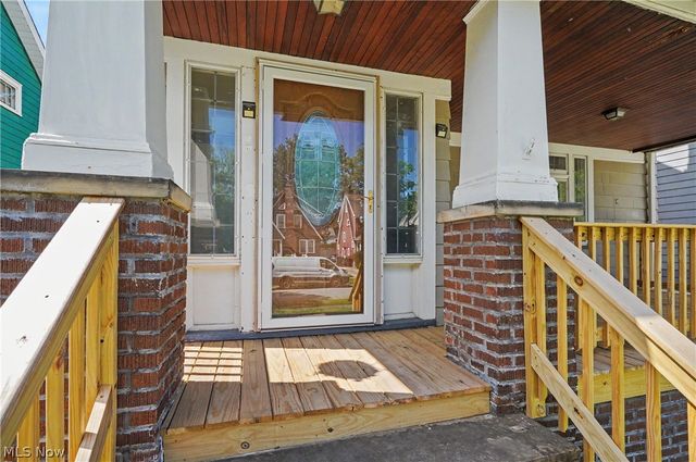 3394 Lownesdale Road, Cleveland Heights, OH 44112