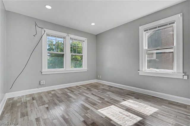 3394 Lownesdale Road, Cleveland Heights, OH 44112