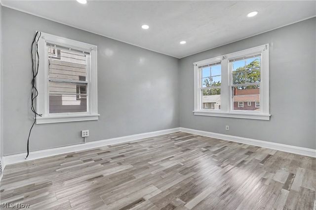 3394 Lownesdale Road, Cleveland Heights, OH 44112