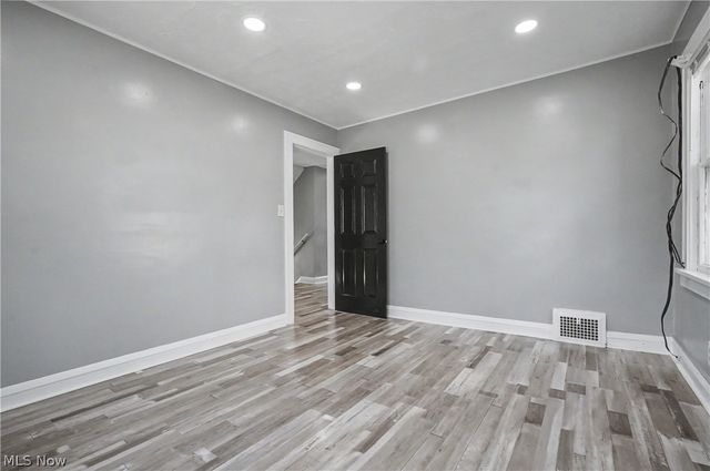 3394 Lownesdale Road, Cleveland Heights, OH 44112