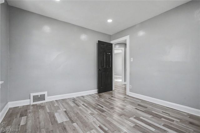 3394 Lownesdale Road, Cleveland Heights, OH 44112