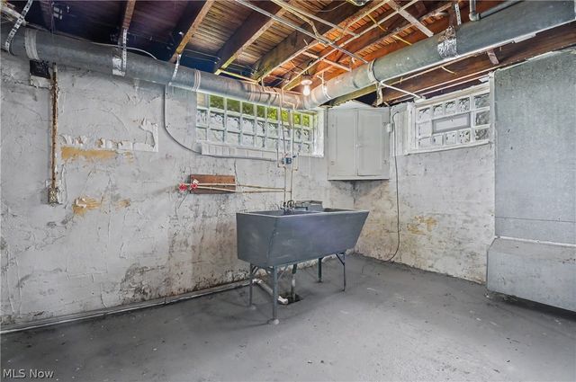 3394 Lownesdale Road, Cleveland Heights, OH 44112