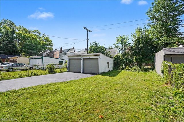 3394 Lownesdale Road, Cleveland Heights, OH 44112